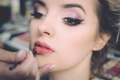 Blush draping is de make-up techniek die je gezicht optilt